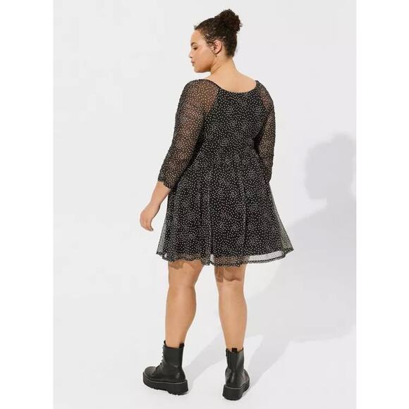 NWT Torrid Mini Mesh Long Sleeve Ruched Skater Dress Black Dot Size Medium - Picture 4 of 11